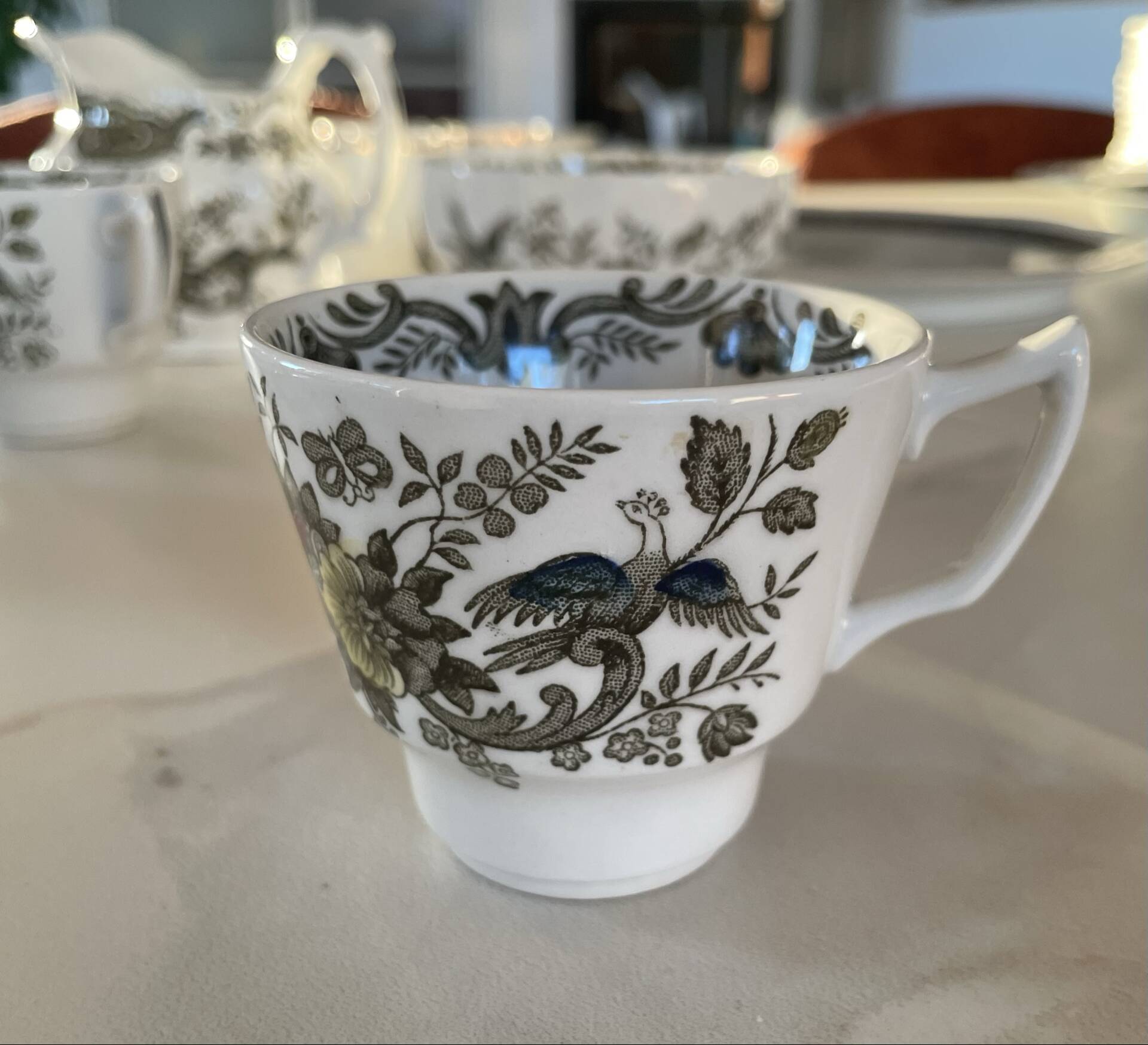 Windsor tea service Ridgway Staffordshire English earthenware, 6 cups