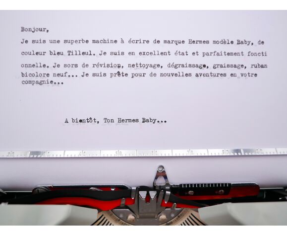 Machine à écrire Hermes Baby Bleu Pastel révisée ruban neuf