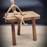 Tabouret tripode rectangle poignée