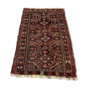 Tapis oriental noué
