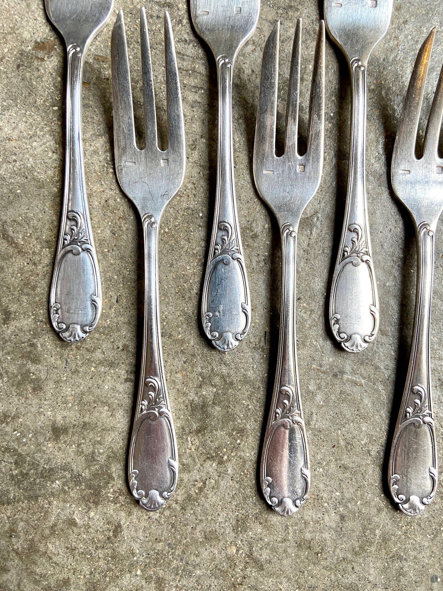 7 silver metal dessert forks