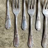 7 silver metal dessert forks