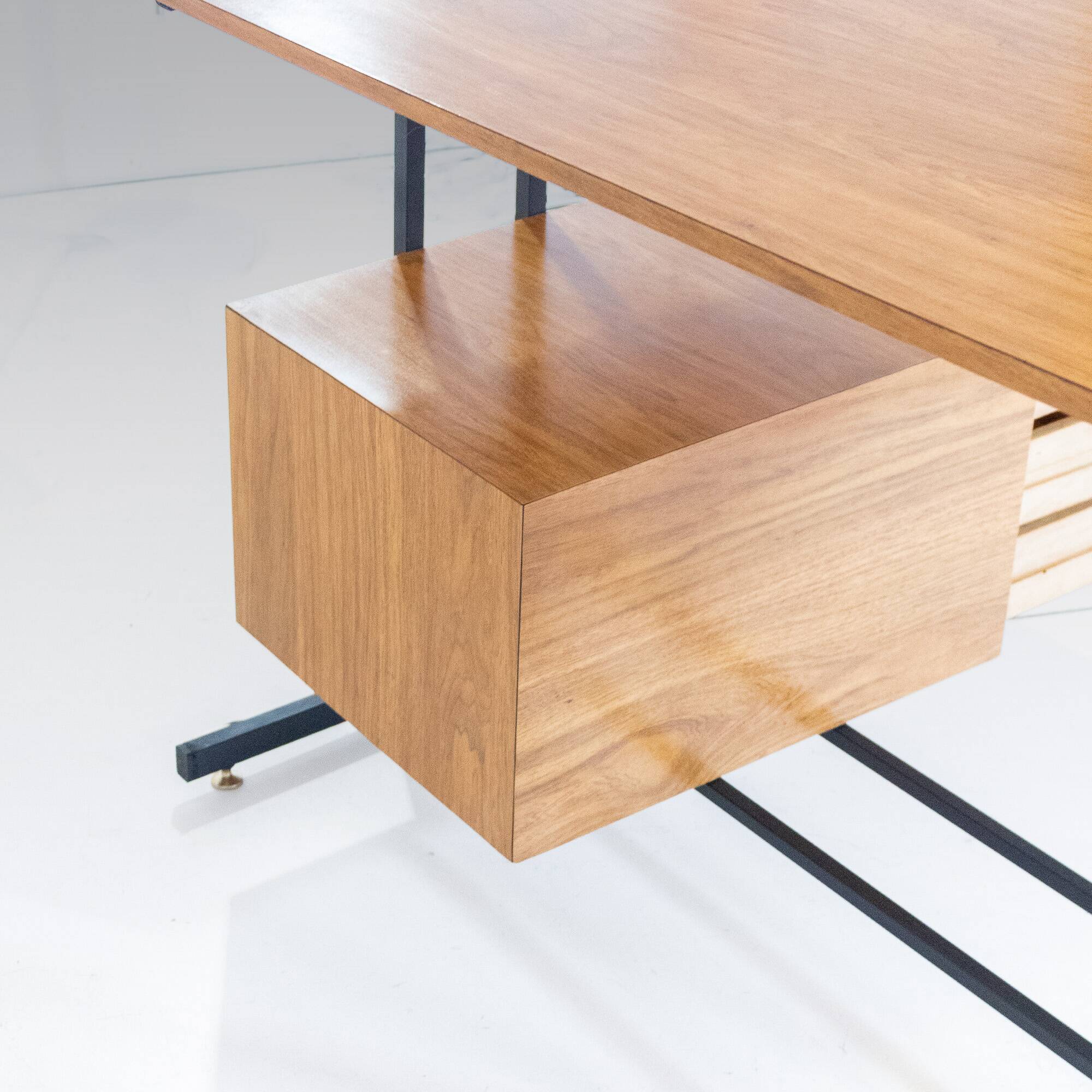 Mid- Century Modern Writing Desk, Brass and Metal, Italy 1960s