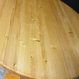 Vintage Charlotte Perriand Les Arcs round dining table in pine from the 1970s