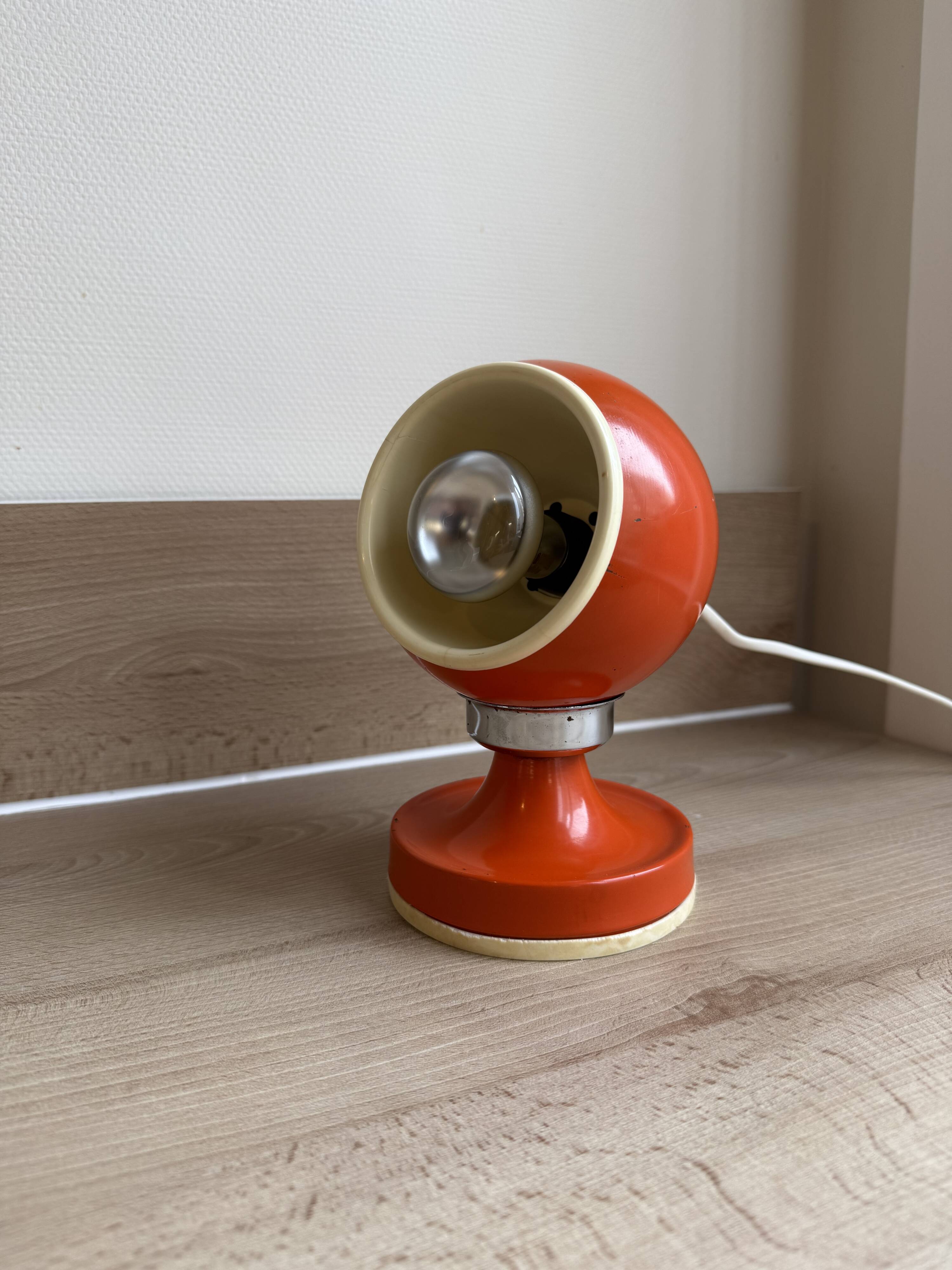 Eyeball Magnet Table Lamp – Orange & Chrome Metal (1970s)