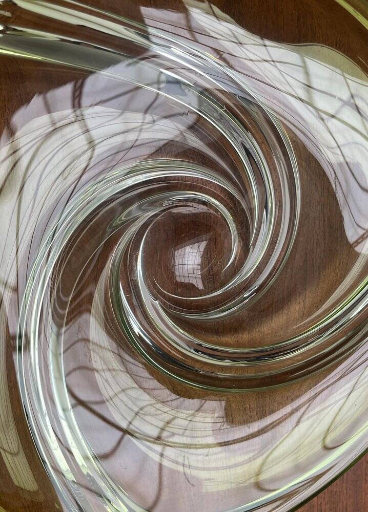 Mid-century modern crystal fruit bowl by Rene Delvenne for Val Saint Lambert, Belgium, 1960s.