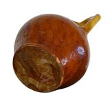 Pichet ou orjol ancien en faïence française à glaçure jaune