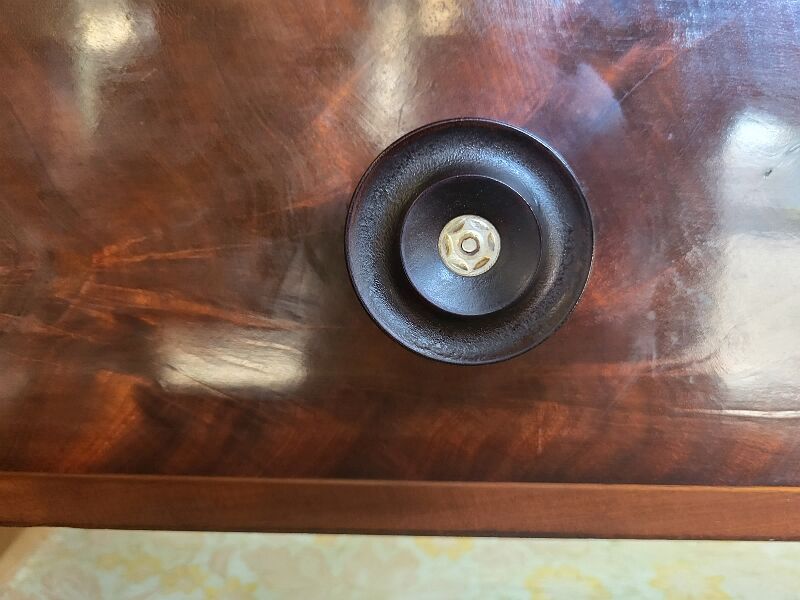 English style mahogany chest of drawers with 6 drawers