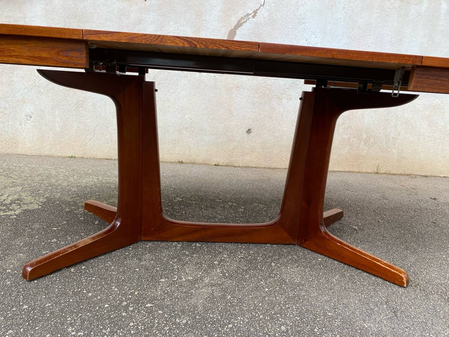 Baumann table for 10 guests