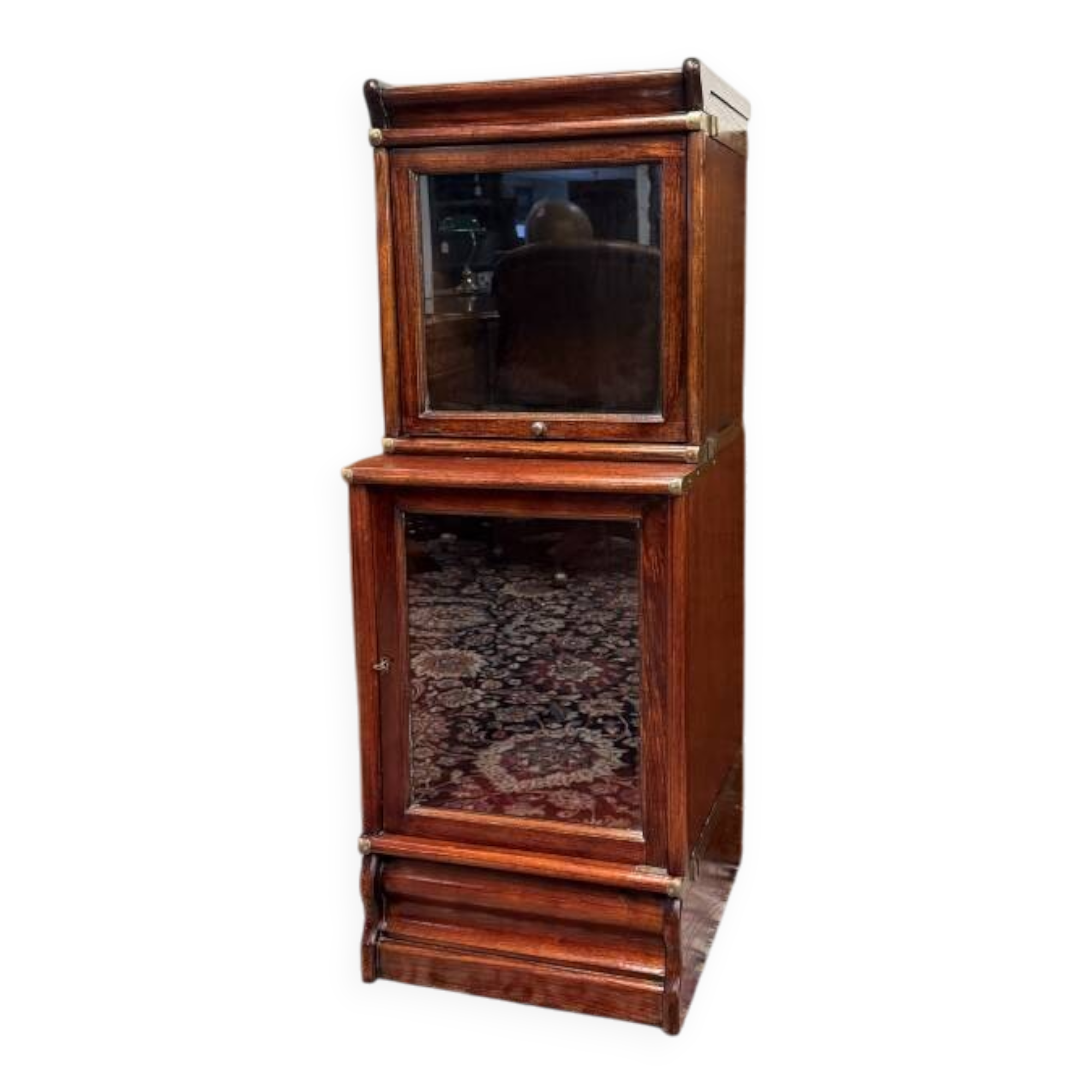 Low Classic English Bookcase Globe Wernicke