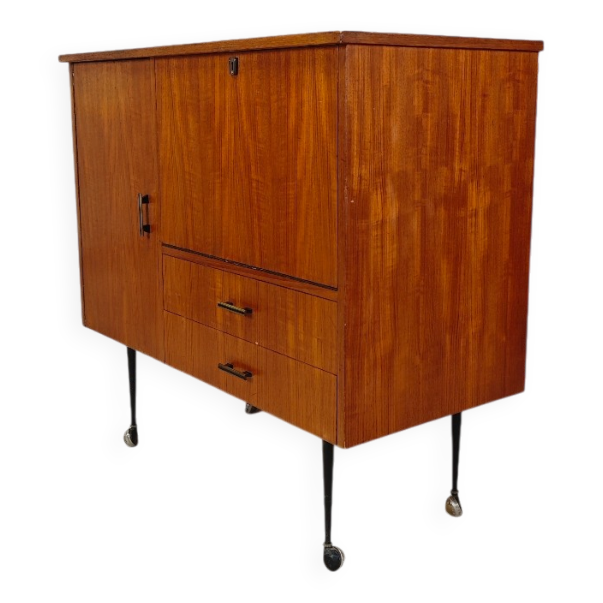 Vintage buffet/bar on wheels