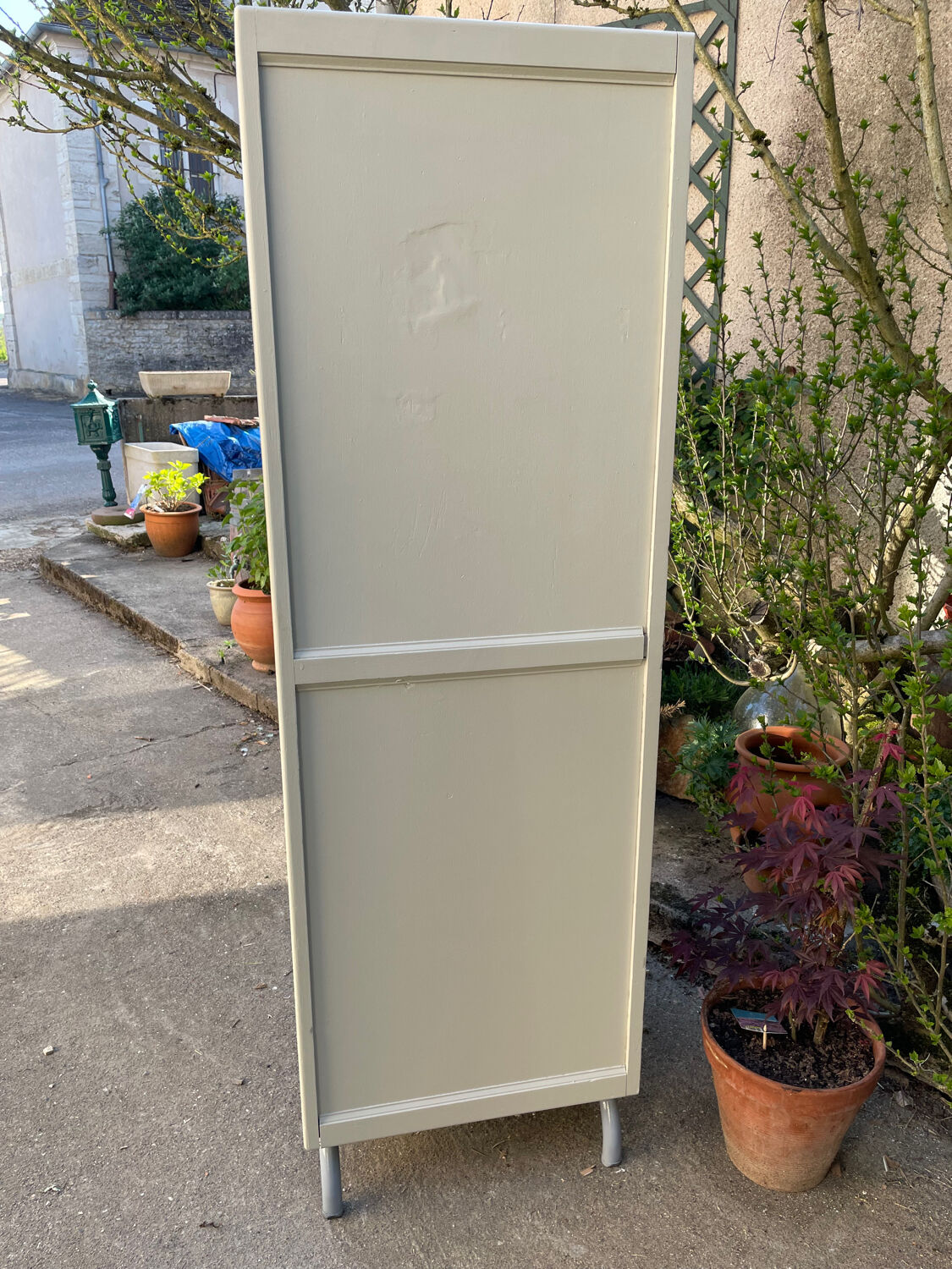 School wardrobe / closet