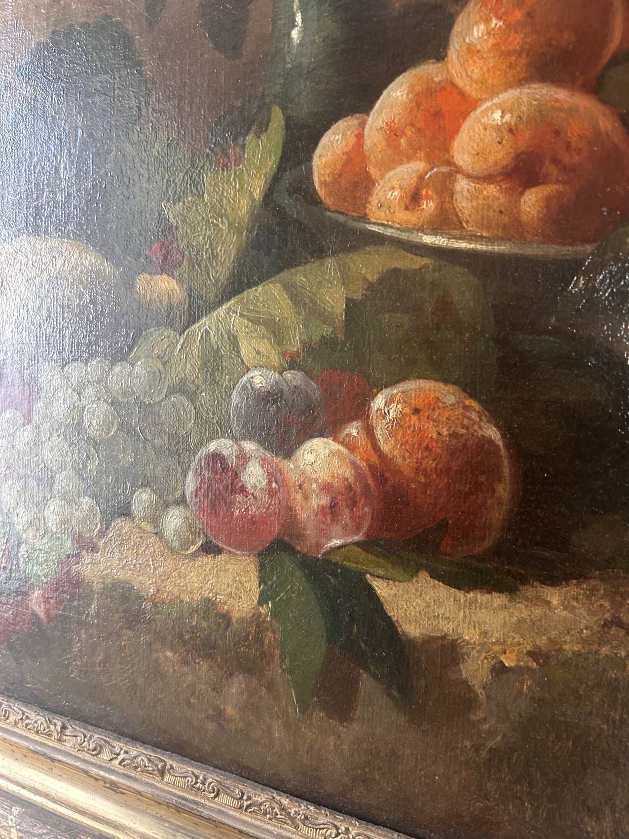 Large still life with fruits from the 19th century – oil on canvas and gilded frame – in superb condition.