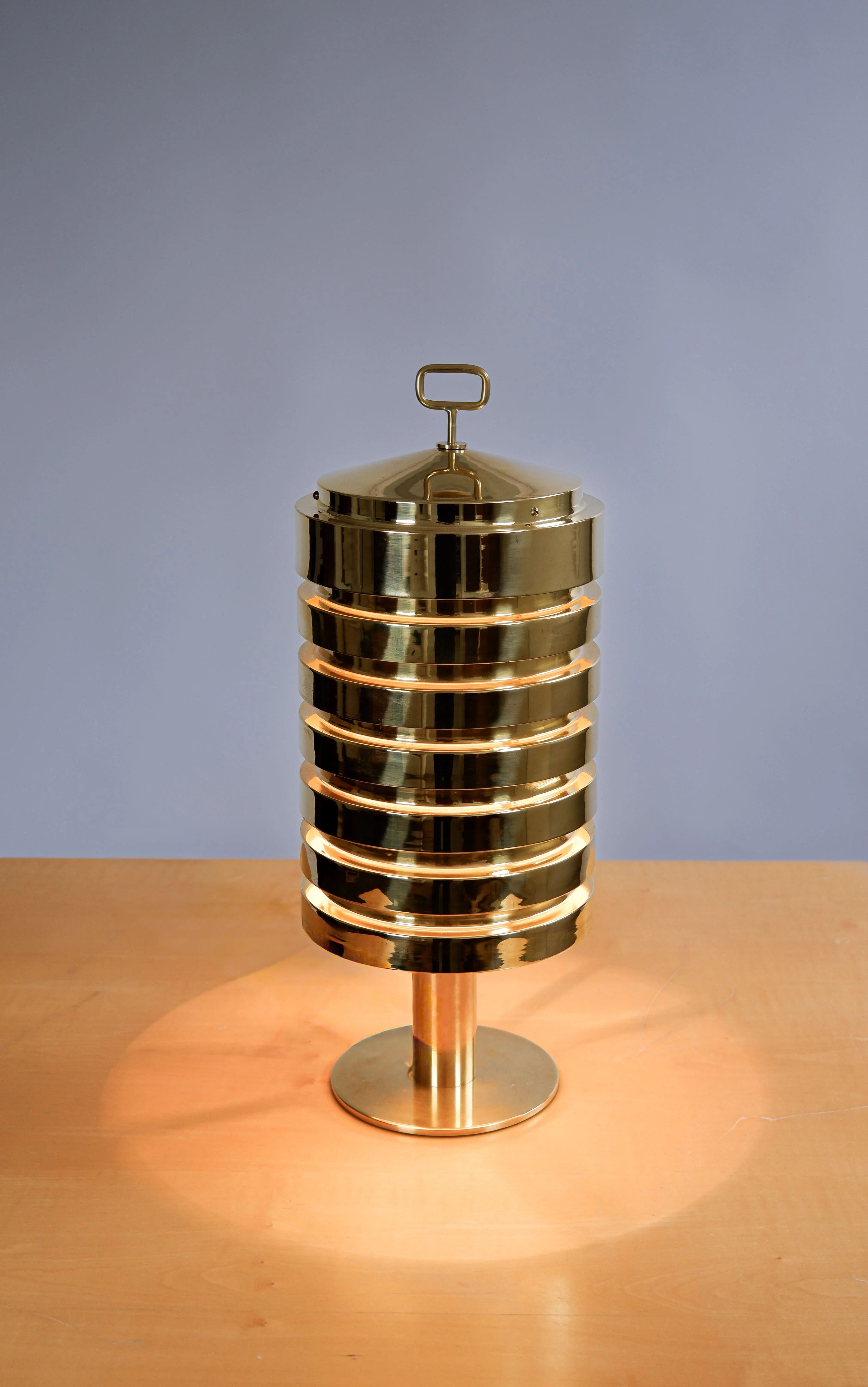 Hans Agne Jakobsson B99 table lamp. Circa 1960.