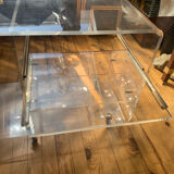 Table basse en plexiglass