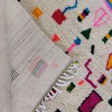 Handmade moroccan berber rug 138 x 104 cm