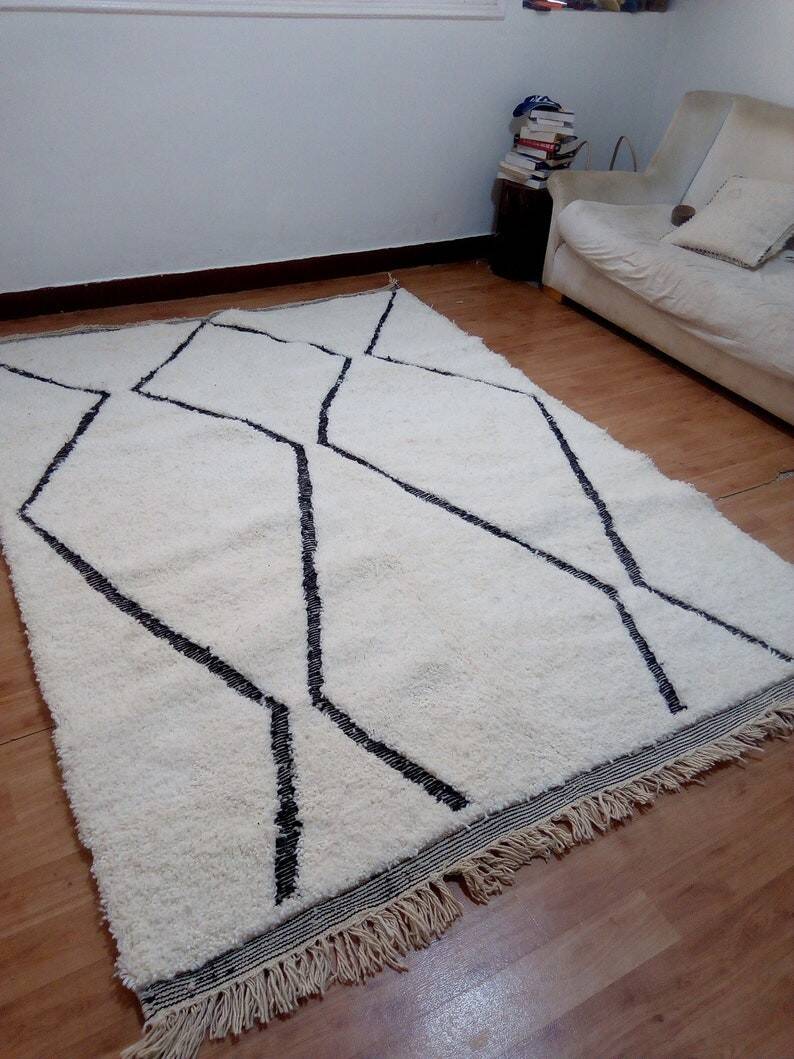 Tapis marocain Beni Ourain en laine tissée à la main