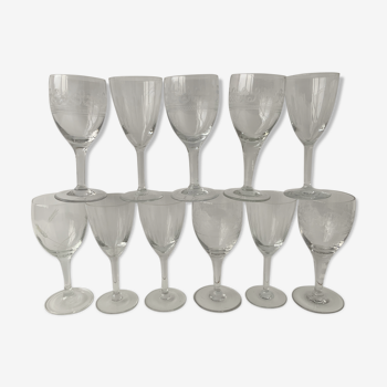 11 verres à pied