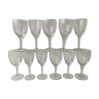 11 verres à pied