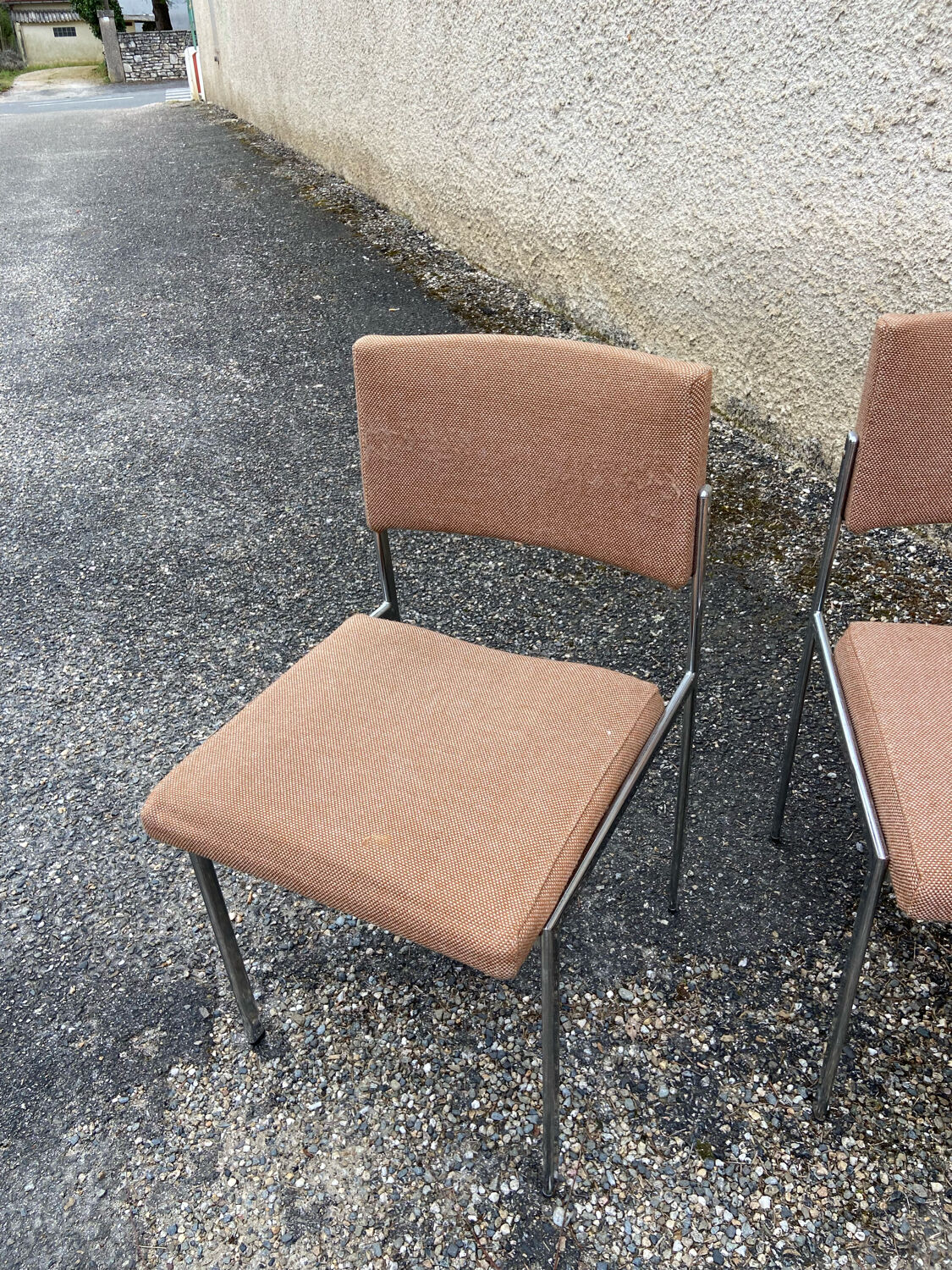 Set of 4 chromed metal chairs