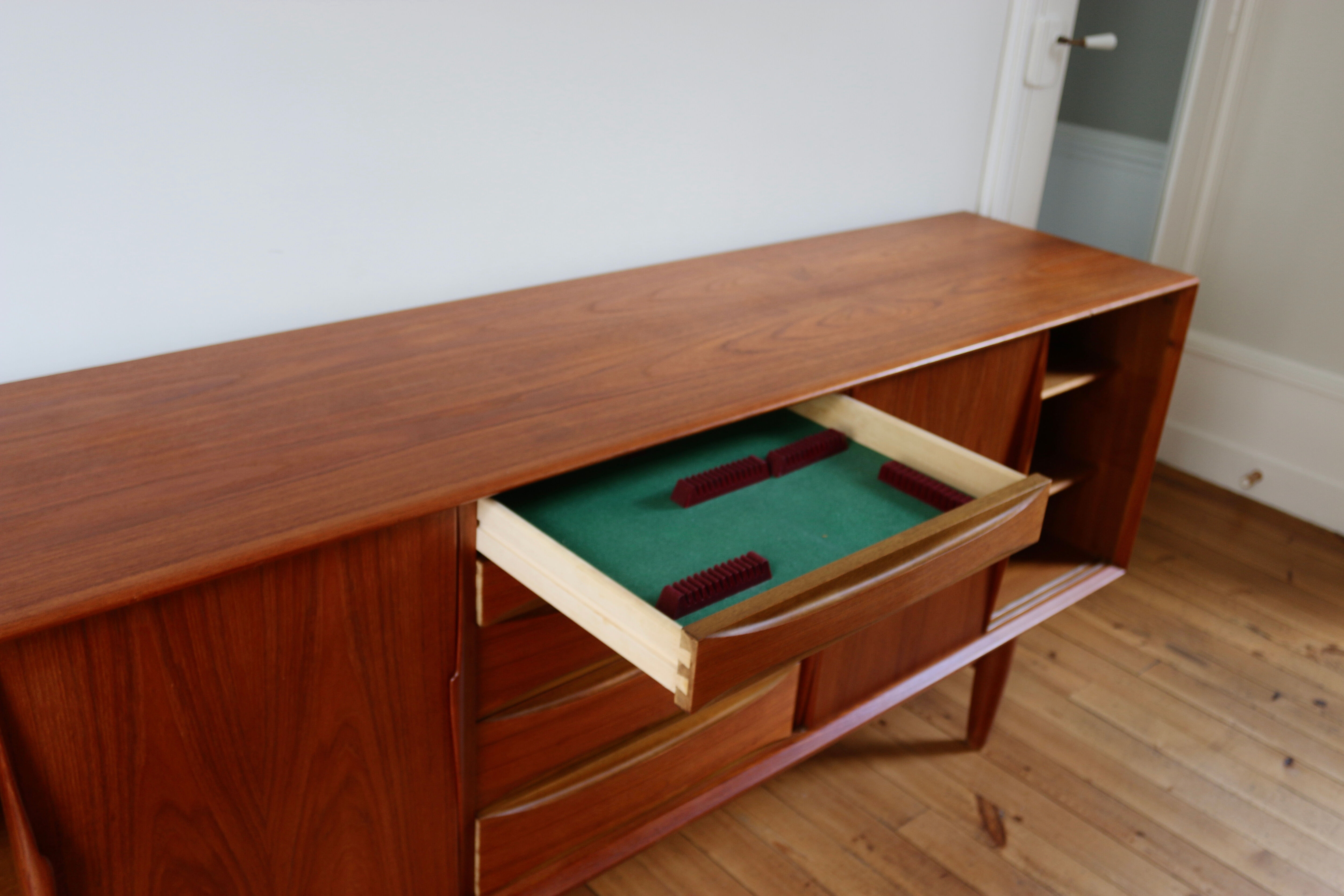 Vintage Scandinavian row Skovby Möbler model 63