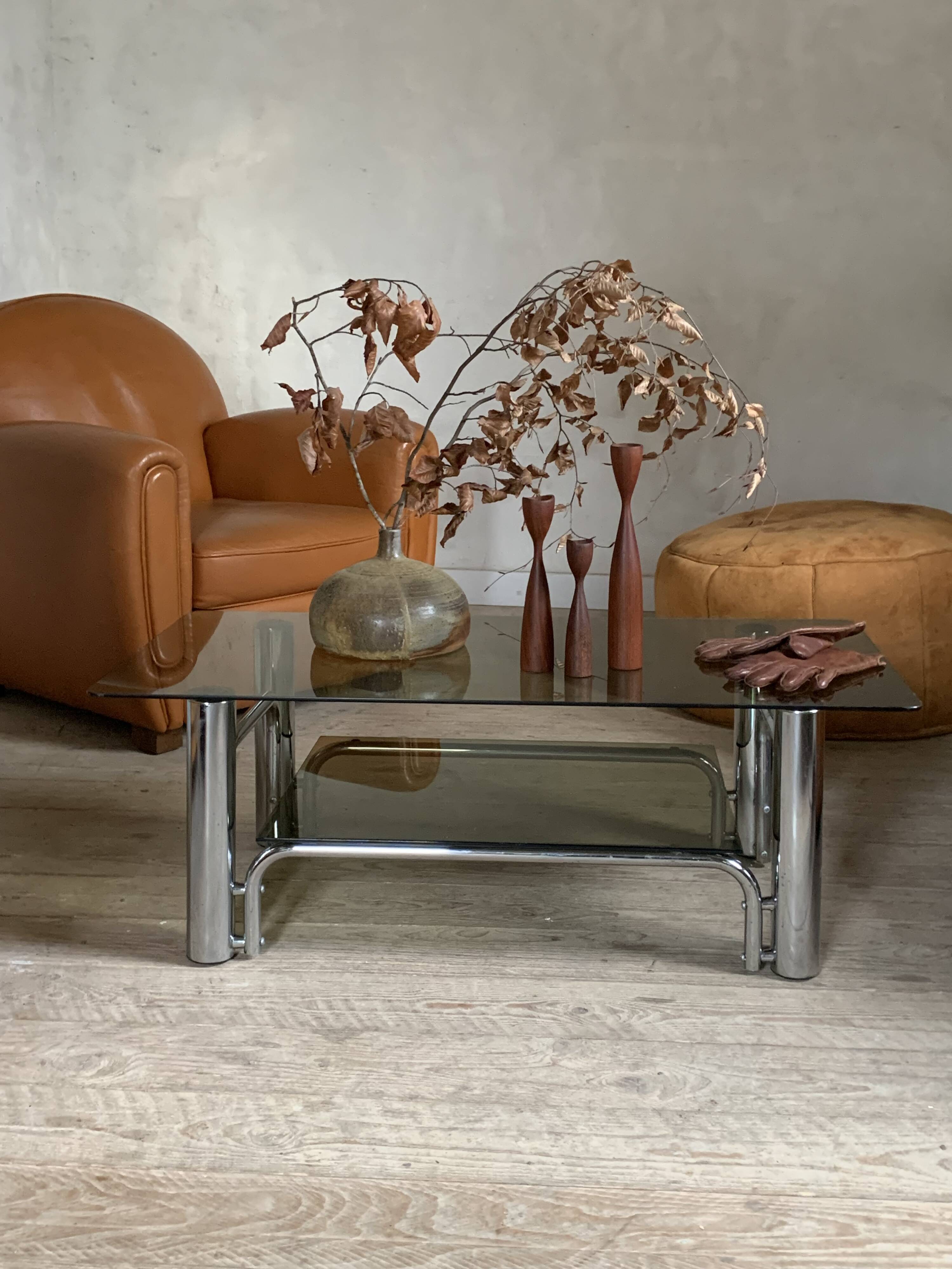 Table basse chromée et verre fumé vintage