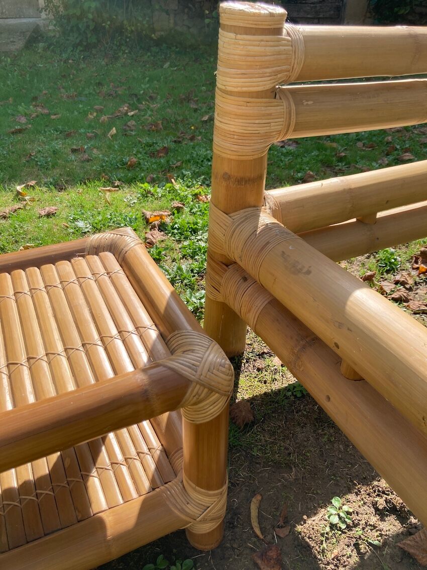 Vintage bed 160x200 and 2 bamboo bedsides