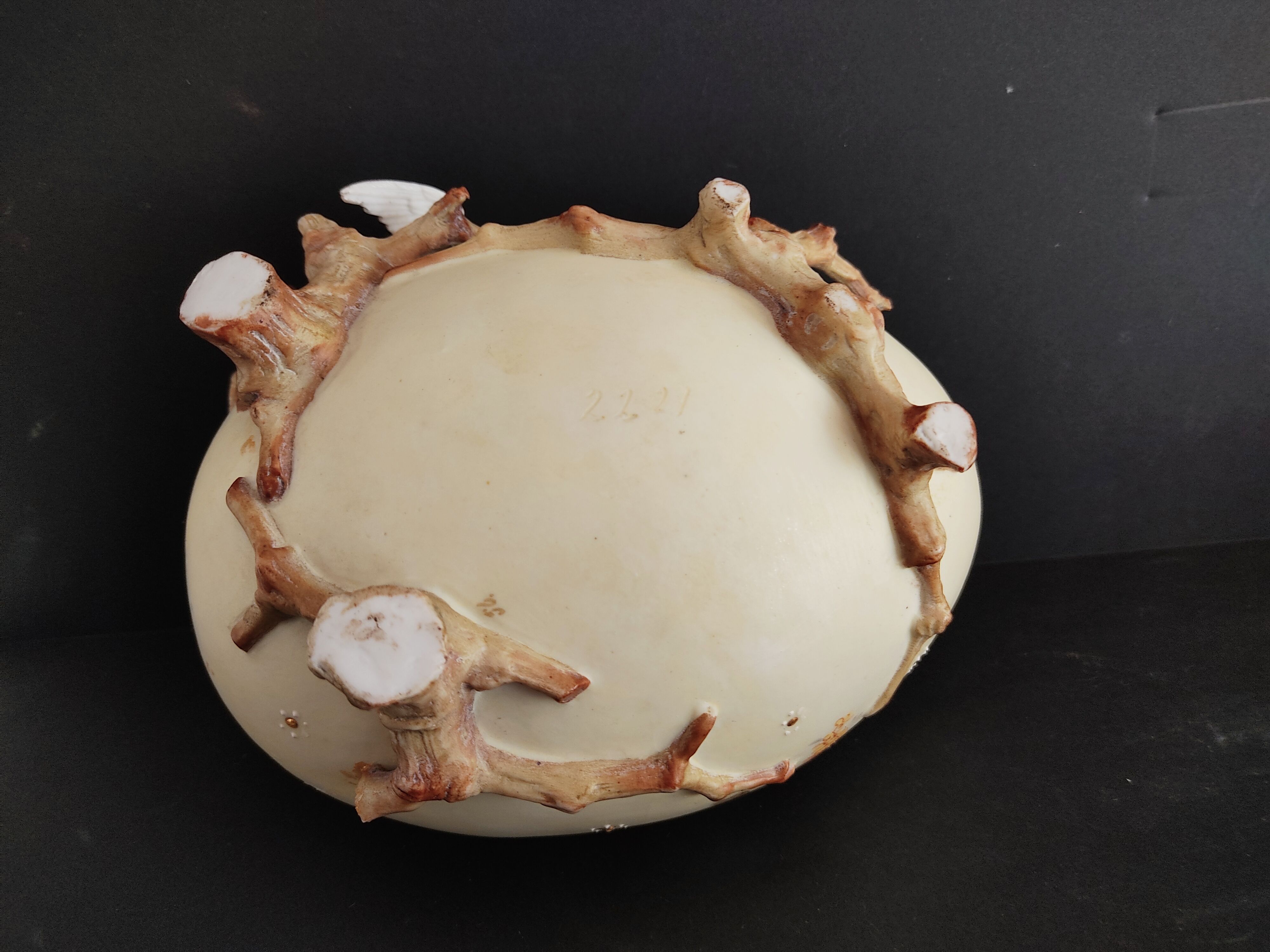 19th century egg-shaped porcelain box