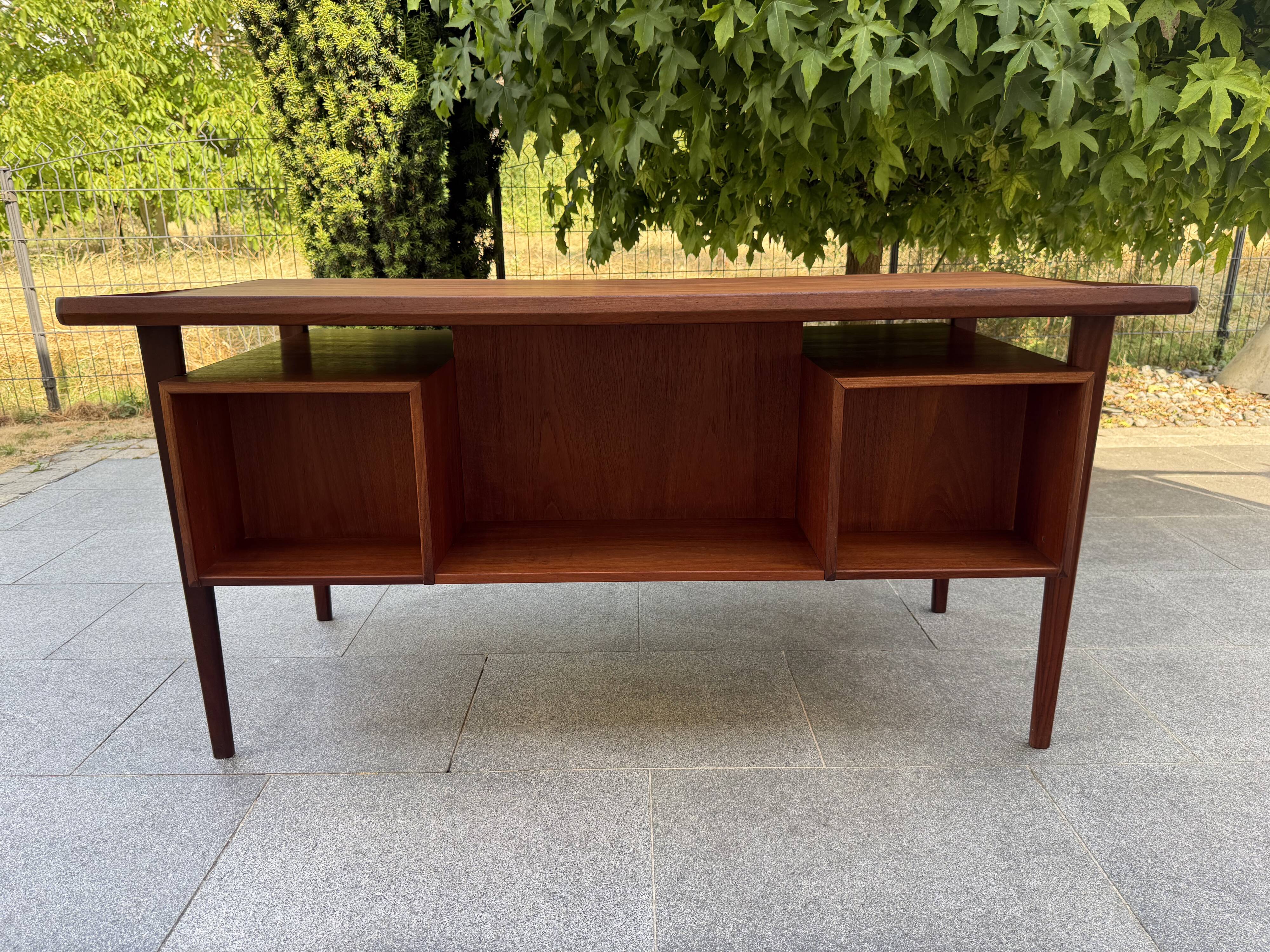 Scandinavian desk Peter Løvig Nielsen 1960s