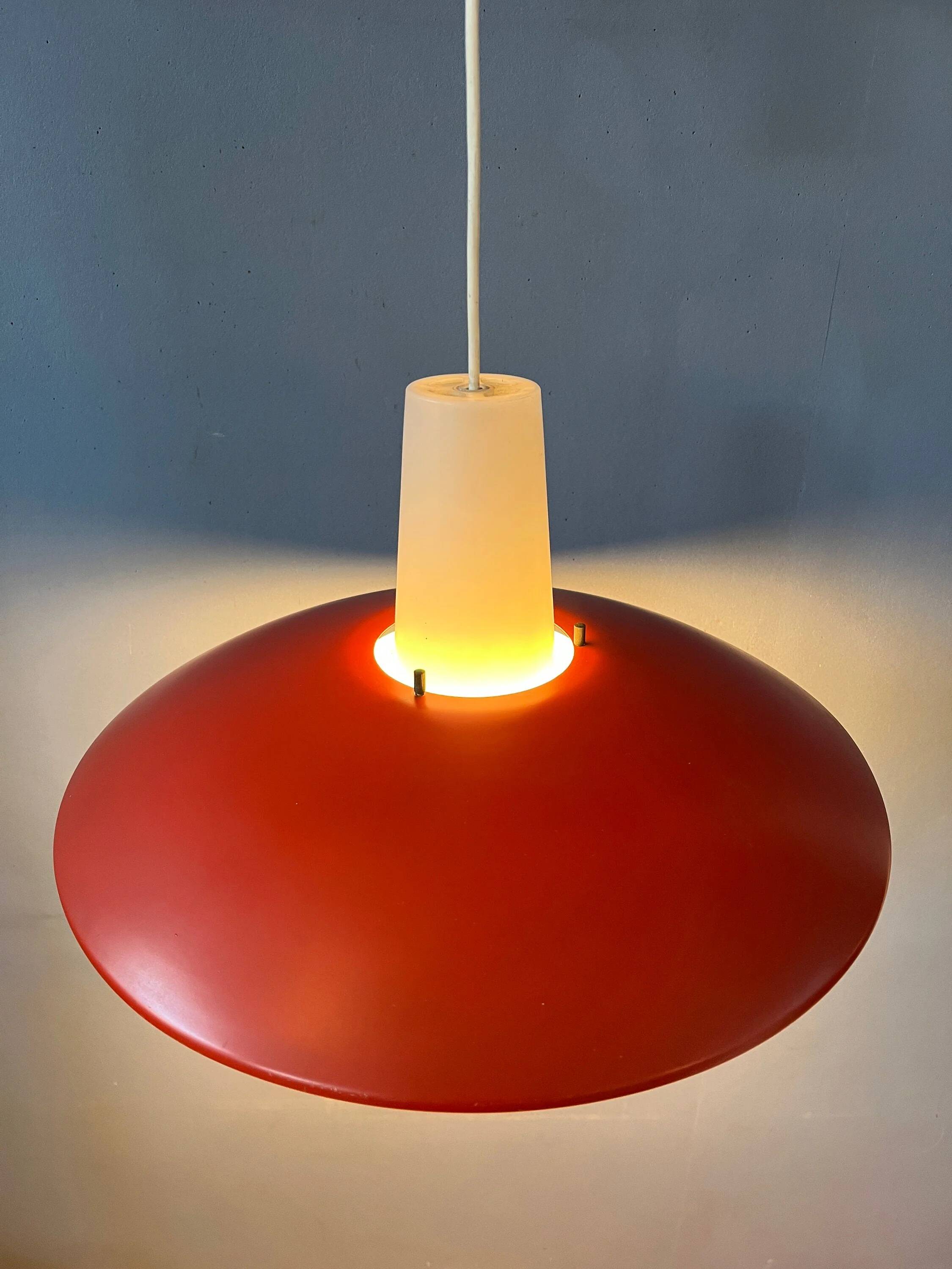 Suspension de style danois par Louis Kalff pour Philips