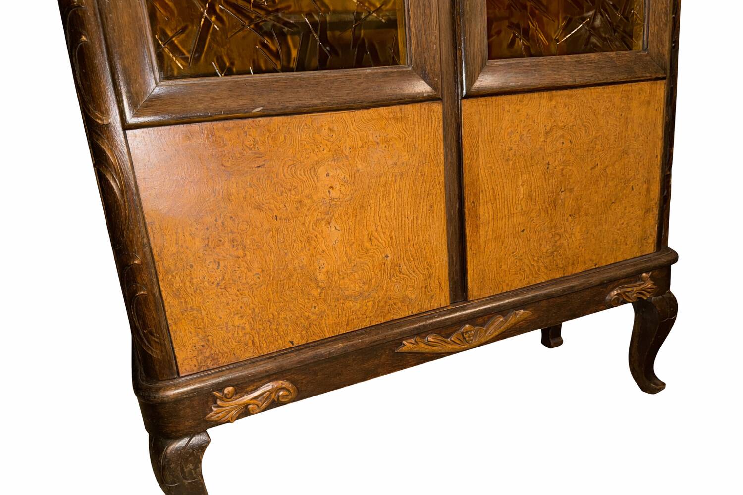 Art Deco display cabinet in oak with amber glass panels – 1930s