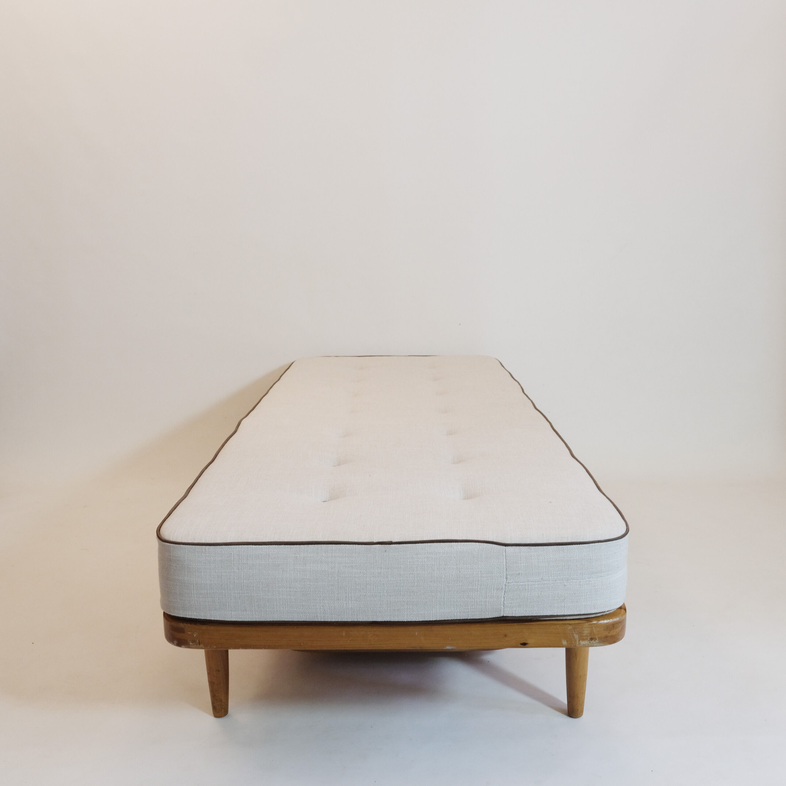 Pin bench bed, Danish work of the 50s-60s
