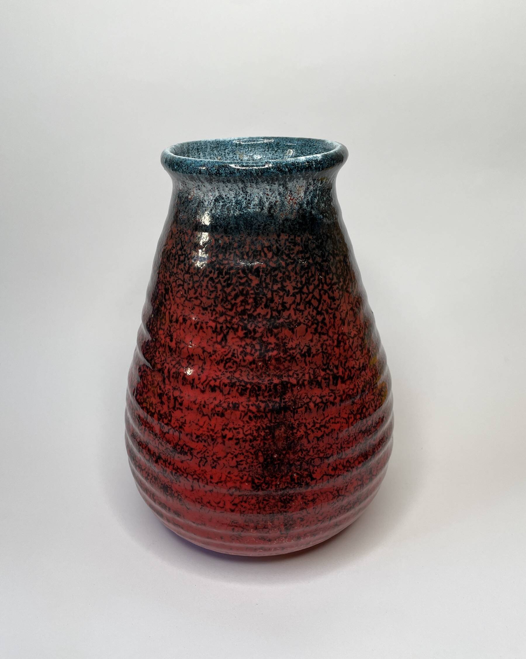 Accolay vase