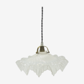 Opaline suspension