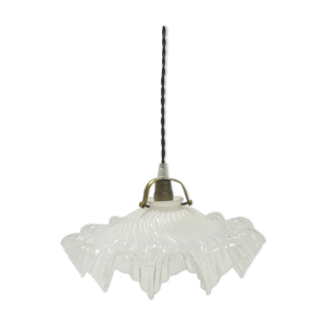 Suspension en opaline