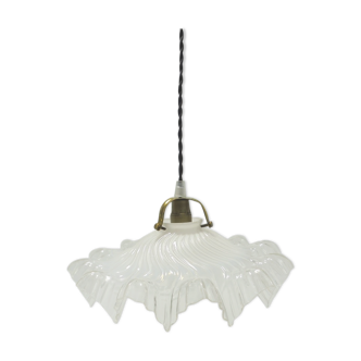 Suspension en opaline