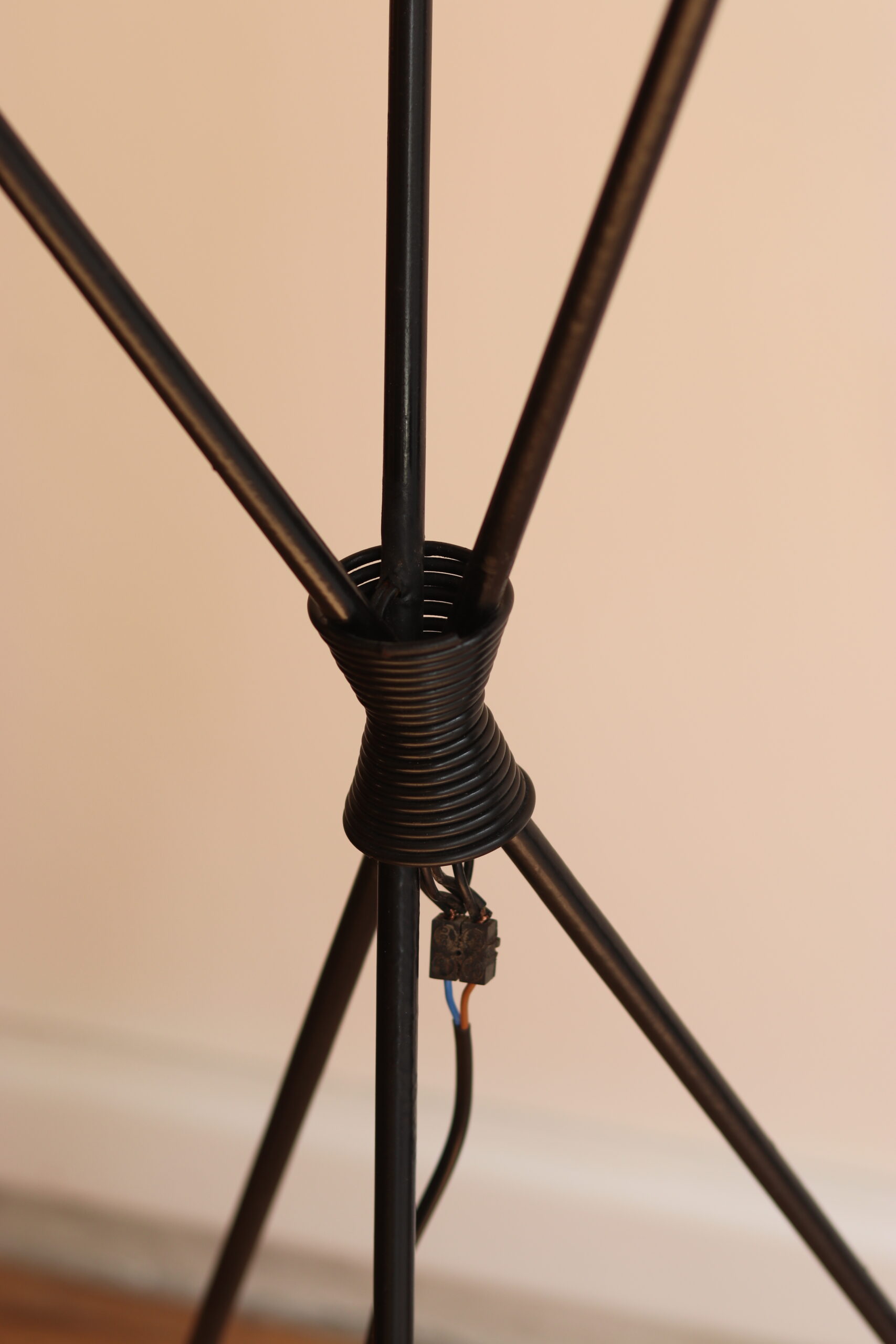 Three-colour tripod floor lamp from the 1950s with three lights.