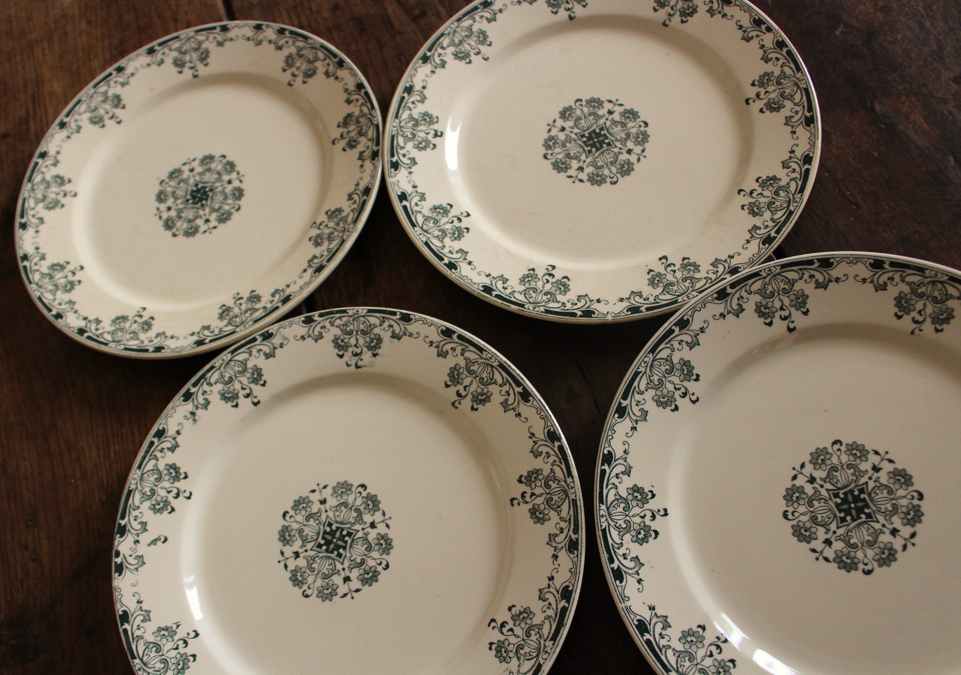 Lot 8 flat plates Mignon Sarreguemines