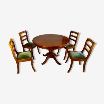 Table ronde ou ovale avec quatre chaises en merisier massif, avec rallonges