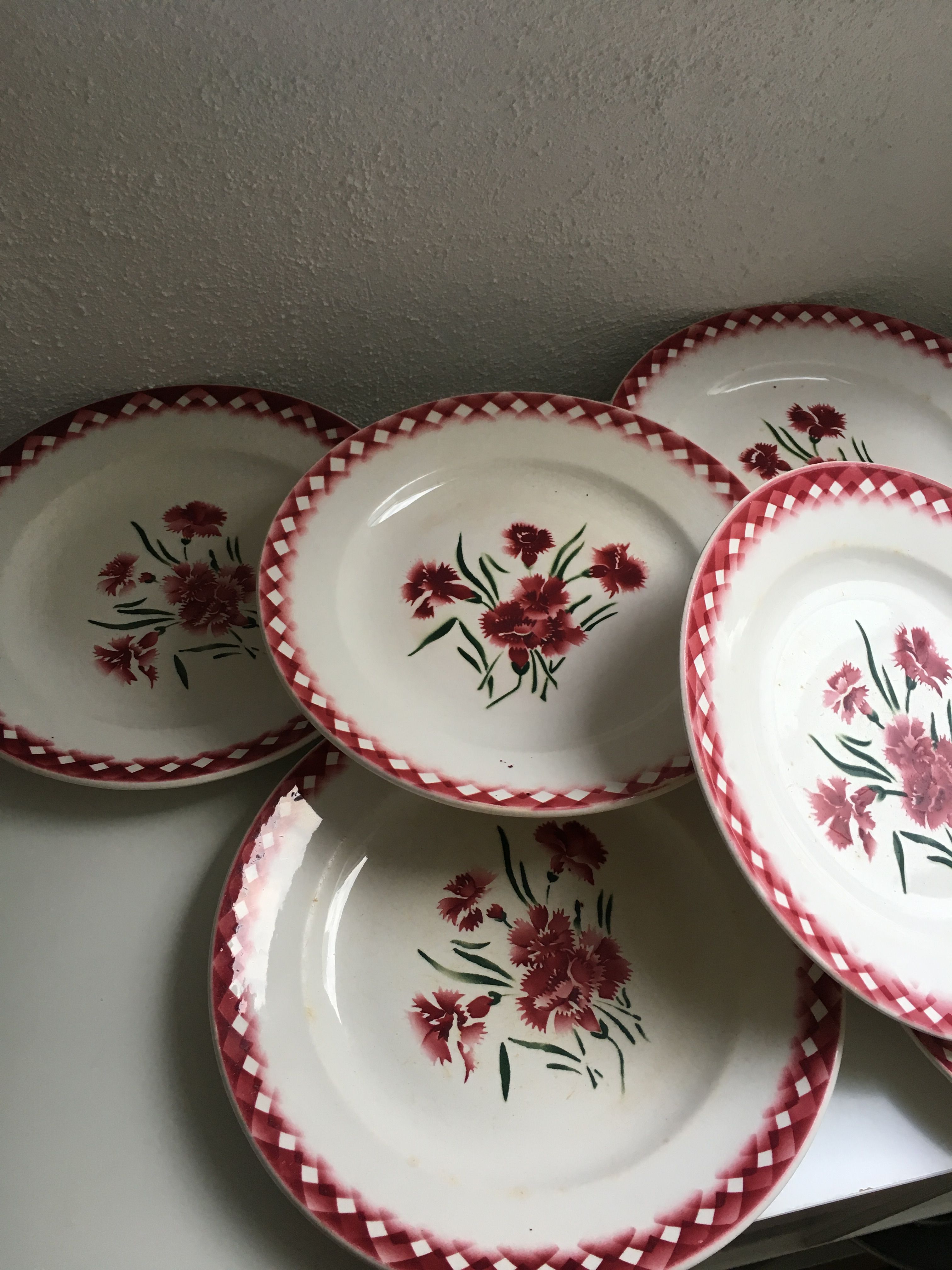 Set of 11 plates signed Mignardises Sarreguemines hand painted decor