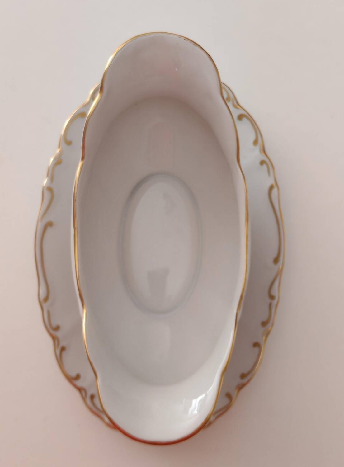 Porcelain sauceboat