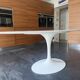 Table de salle à manger dans le goût de Eero Saarinen