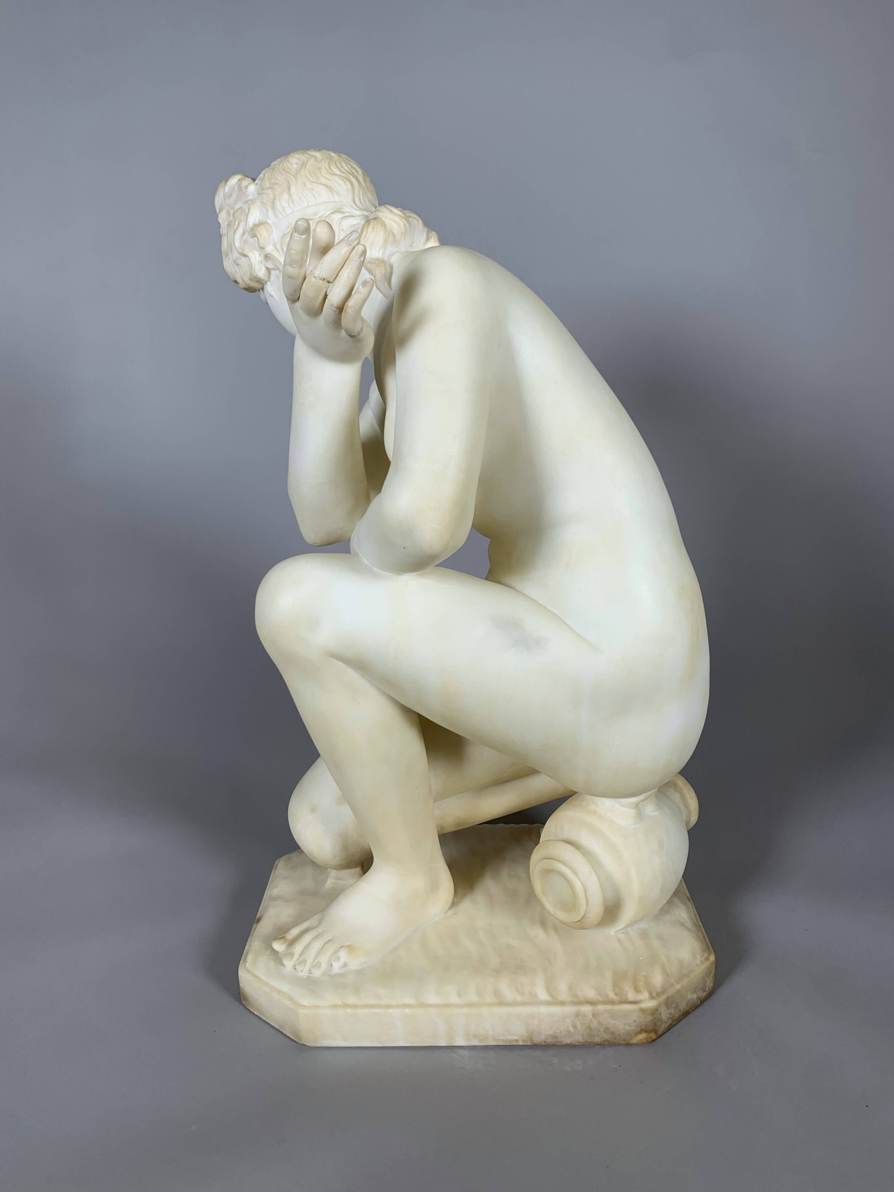 White Marble Sculpture - Venus at Bath - Early 19th Century