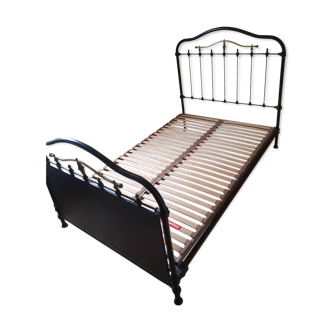 Old metal and brass bed frame + slatted base