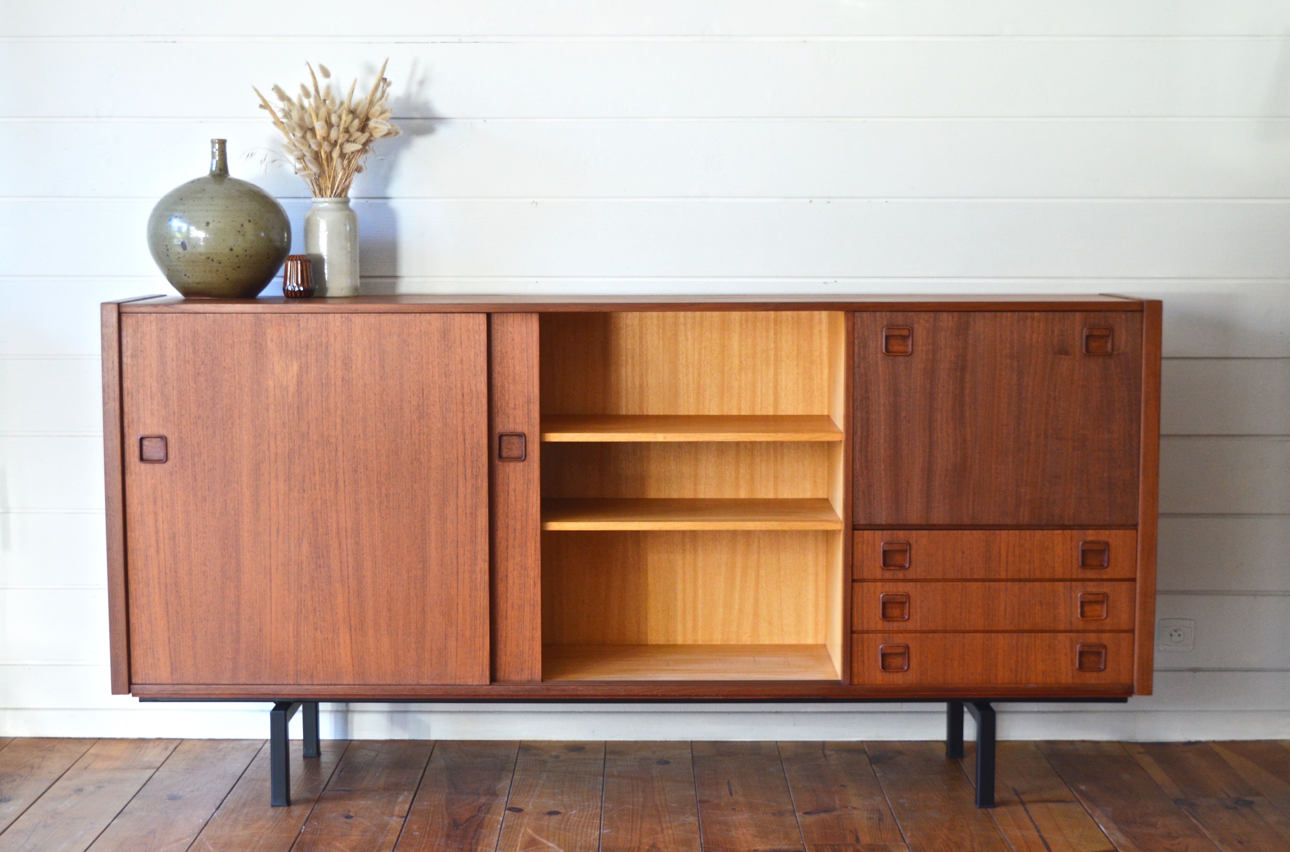 Sideboard