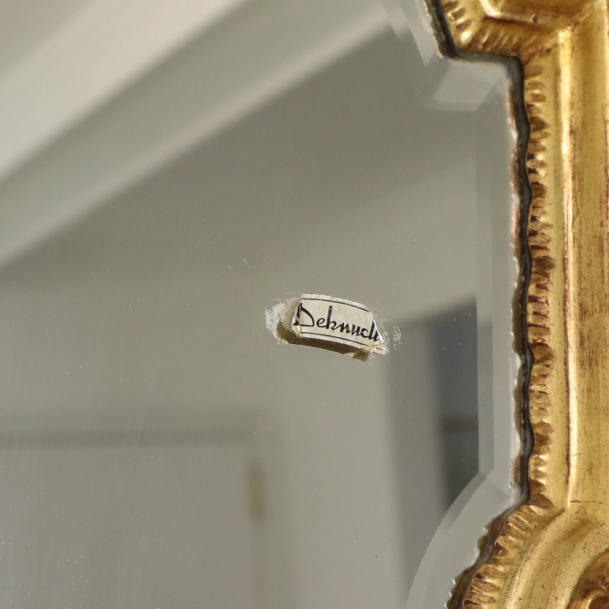 Miroir cranté en or classique Deknudt, biseauté, style Louis XVI, 94 cm