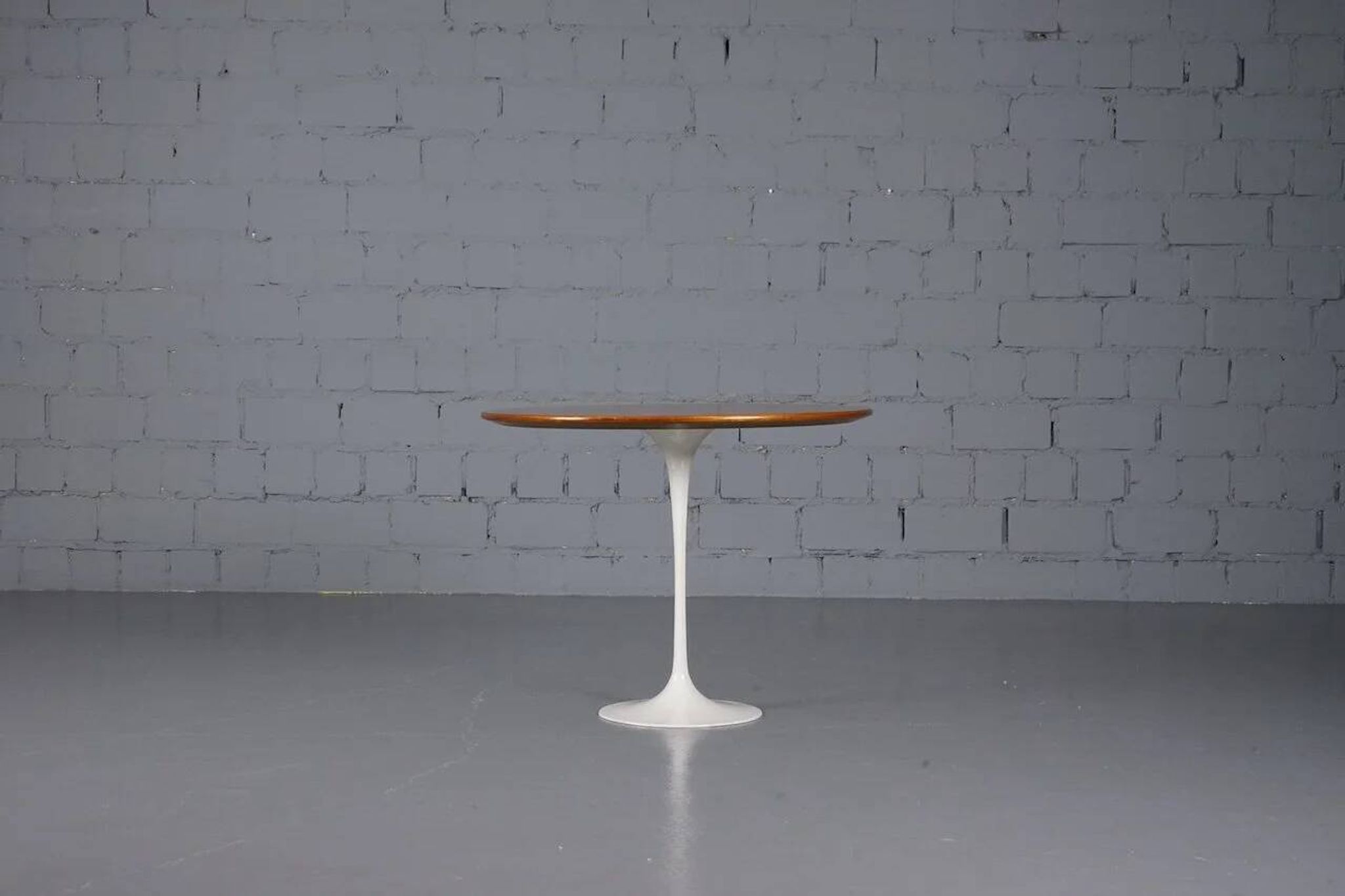 Large rosewood tulip side table by Eero Saarinen for Knoll International