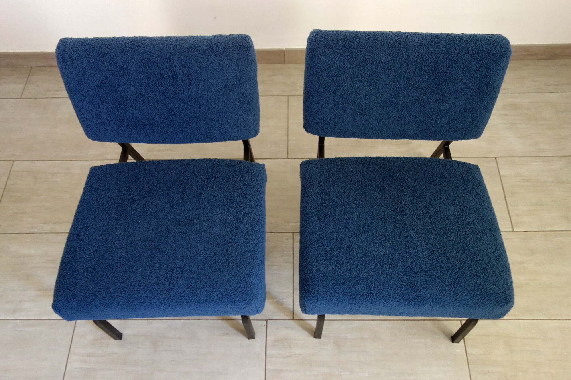 Pair of minimalist reupholstered seats from the 60s/70s