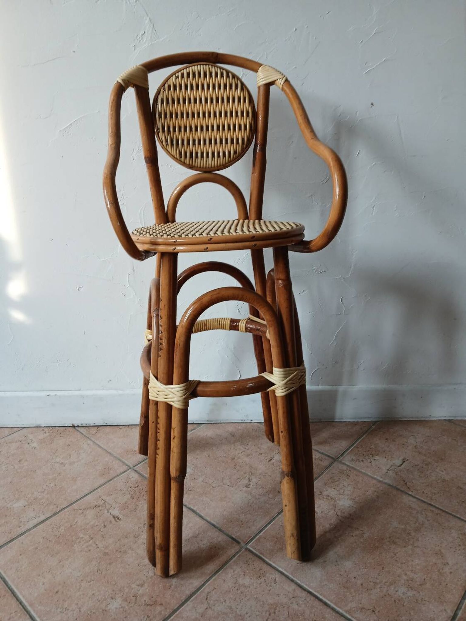 Chaise haute en rotin pour enfant