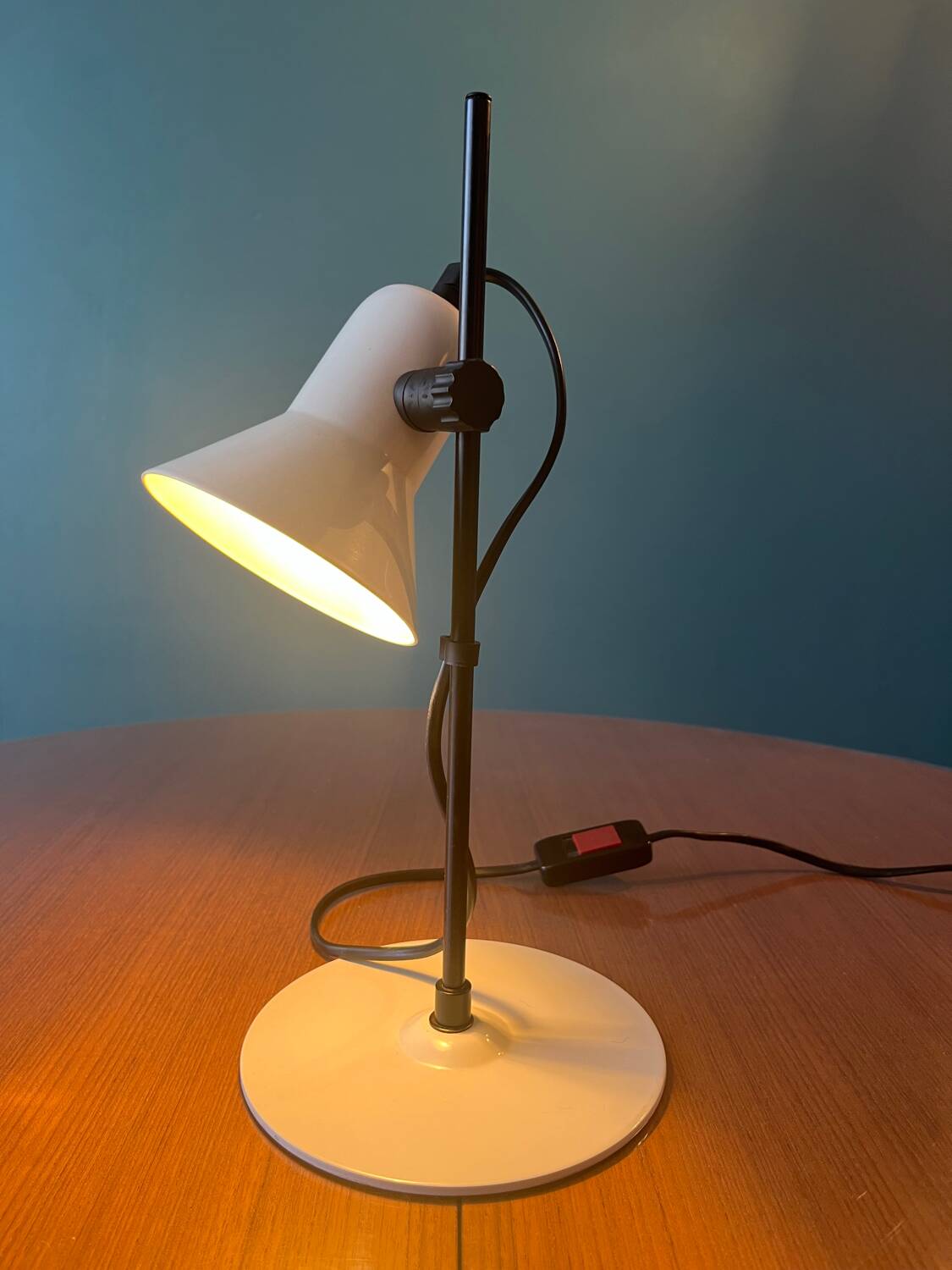80s Italy Nuova Veneta Lumi lamp, black and white